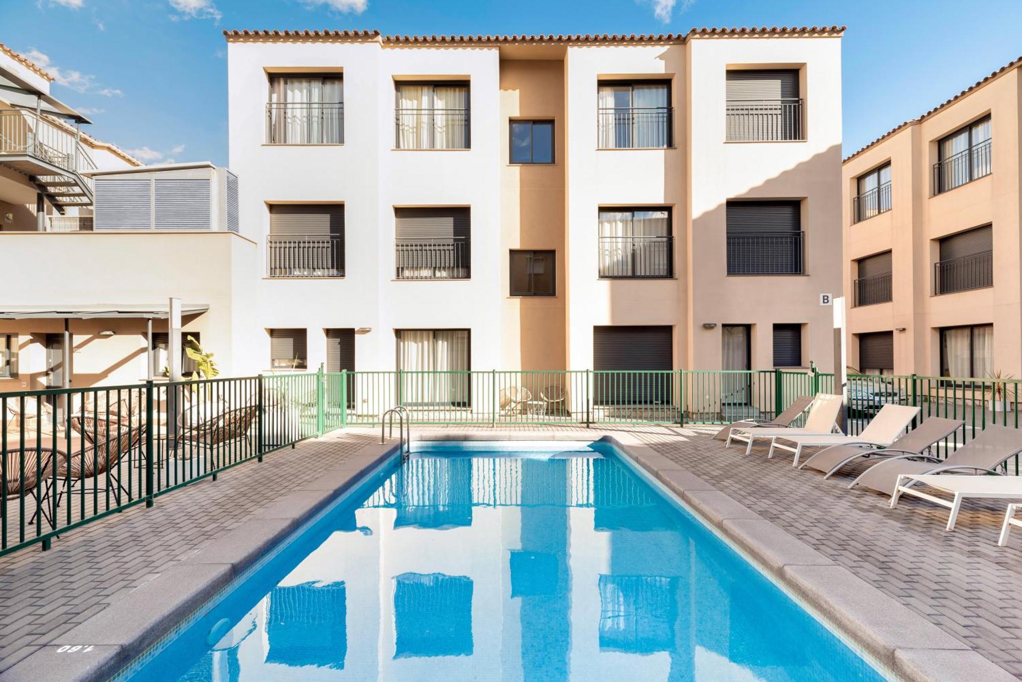Castell Beach Aparthotel Castelldefels Eksteriør bilde
